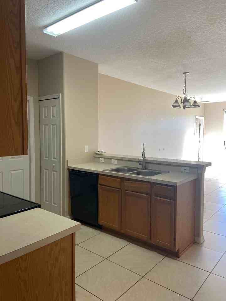 628 Madina Cir - Photo 6 of 22