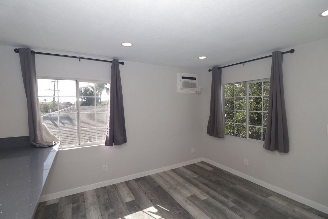 4239 Swift Ave - Photo 3 of 50