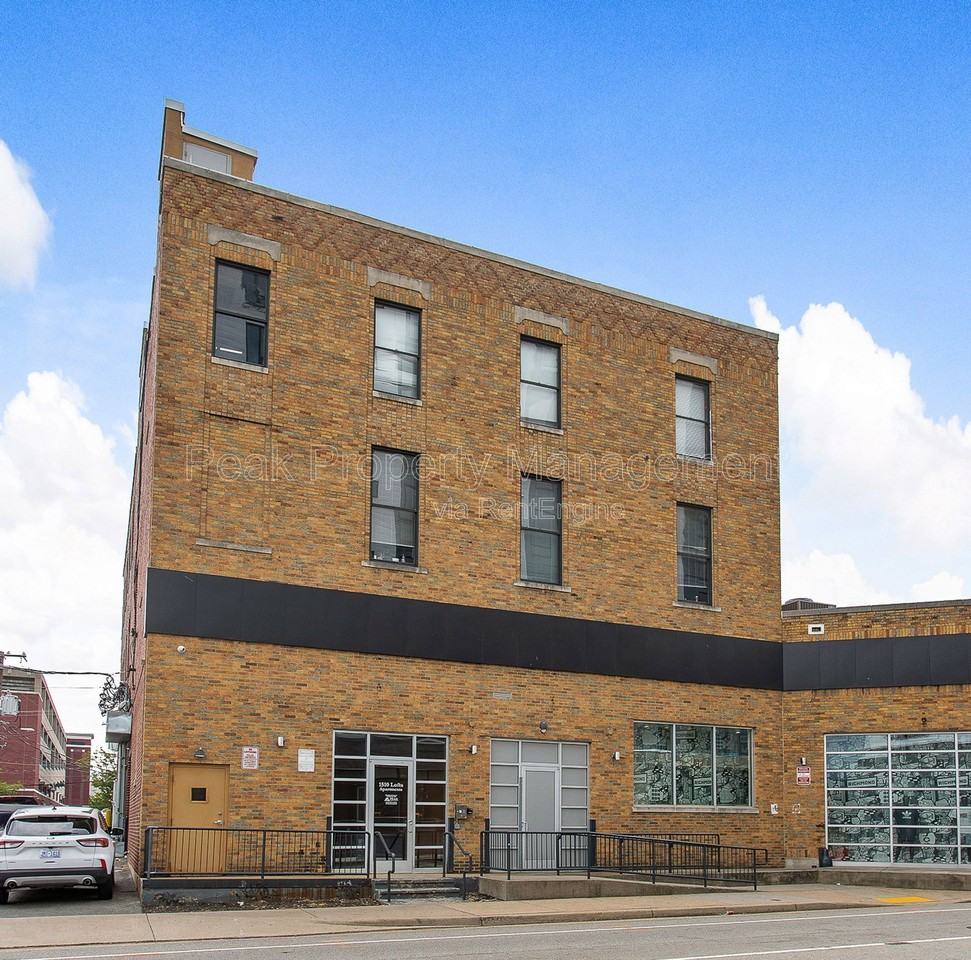 1510 W Broad St #307 - Photo 3 of 41