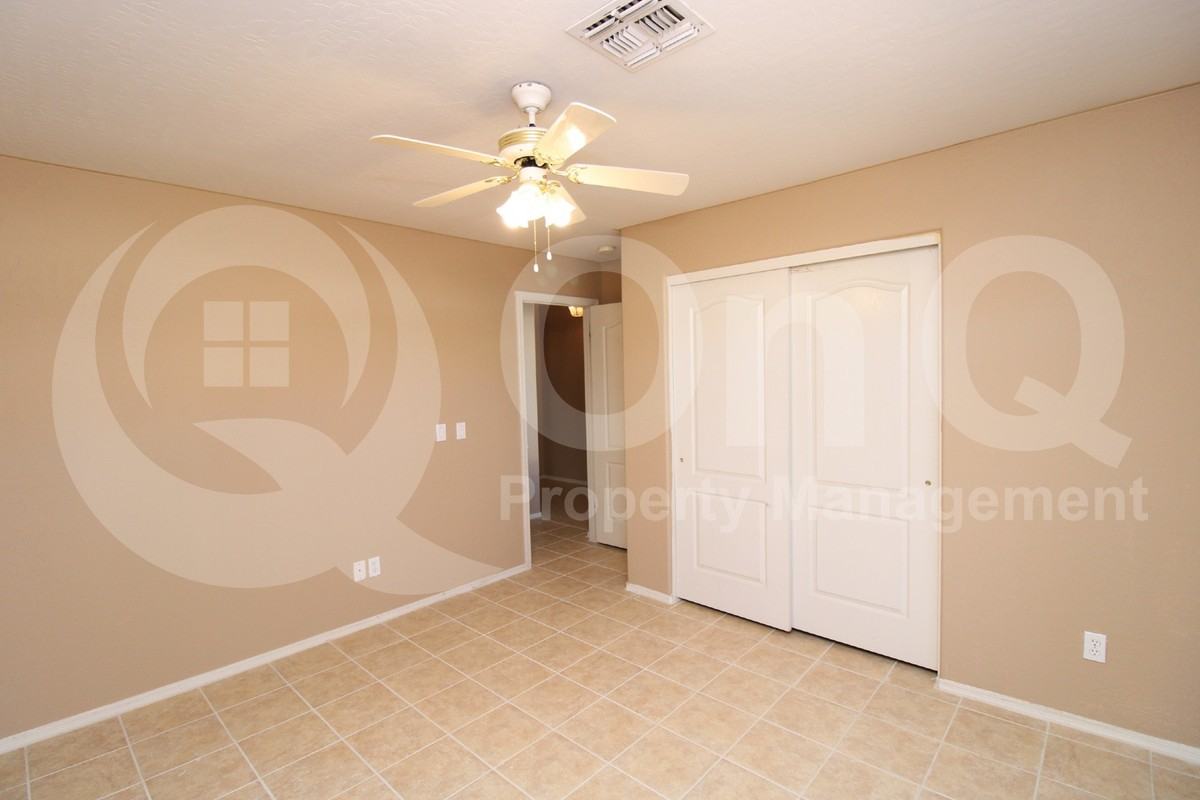 1015 E Princeton Ave - Photo 7 of 17