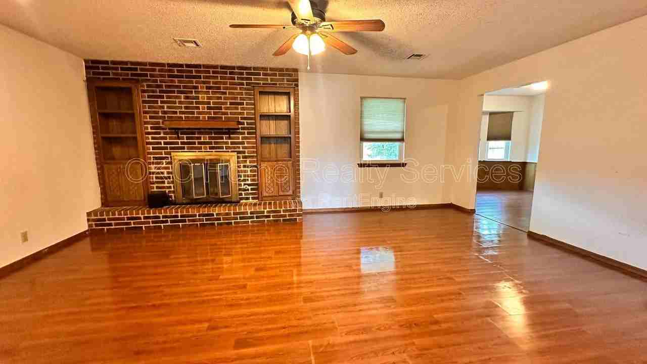 1210 Glenwood Dr - Photo 5 of 41