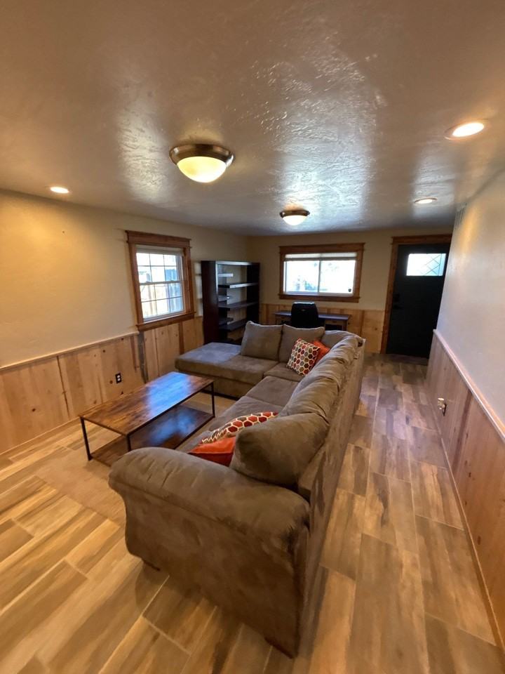 218 6th St - Photo 6 of 31