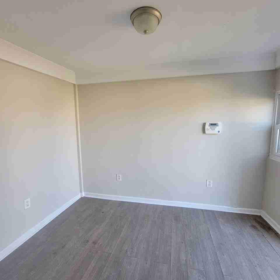 1013 Garber St - Photo 3 of 17