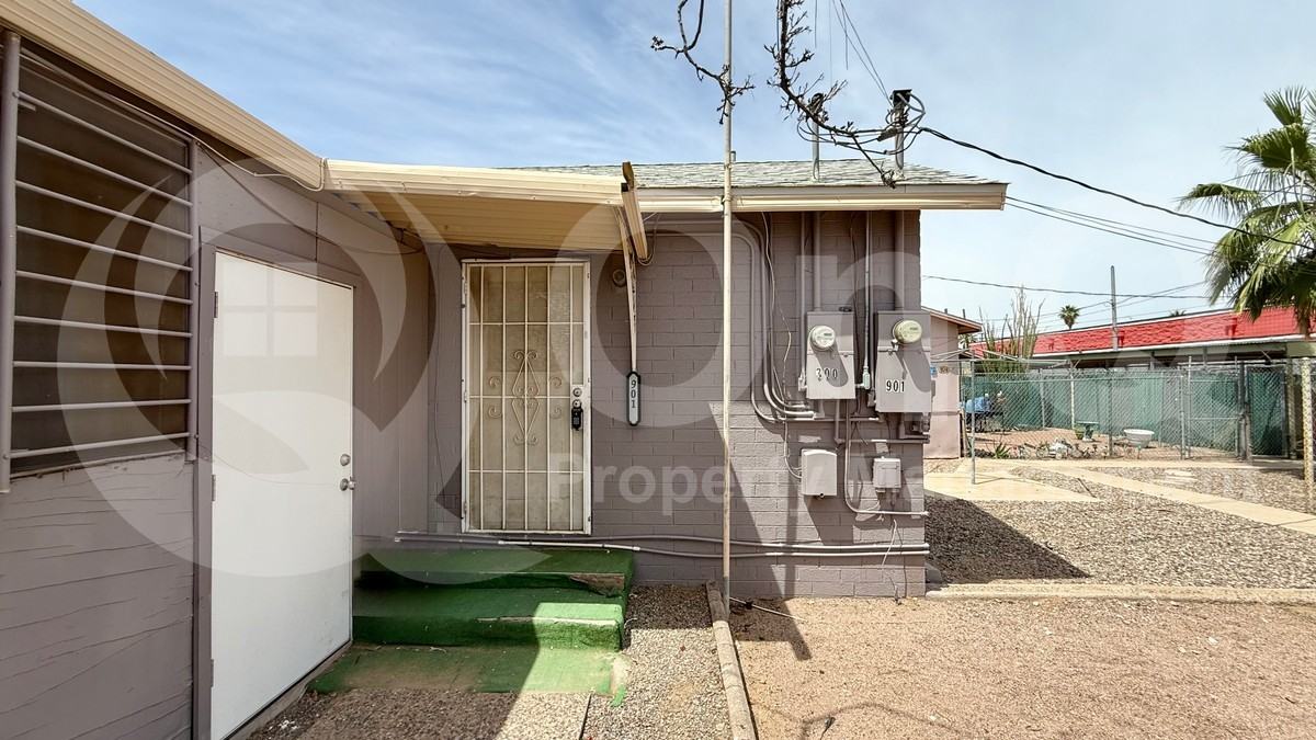 901 N Arbor Ave - Photo 3 of 18