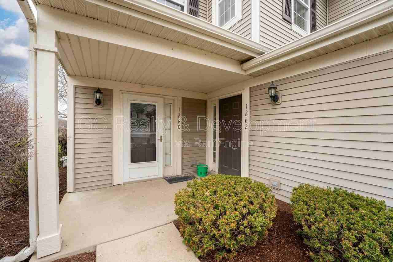 1262 Brookdale Dr - Photo 2 of 19