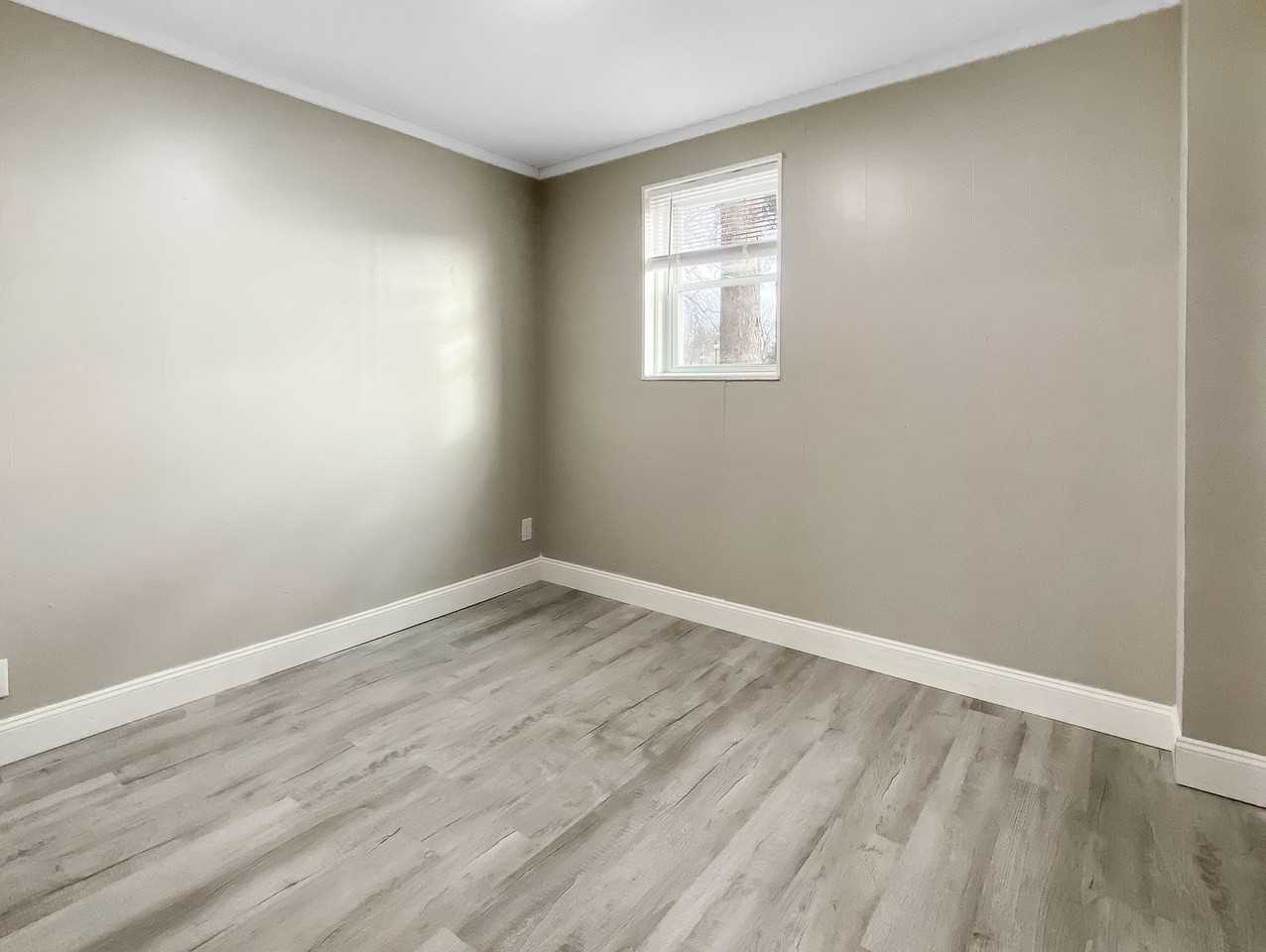 104 S Beechtree St #A - Photo 5 of 10