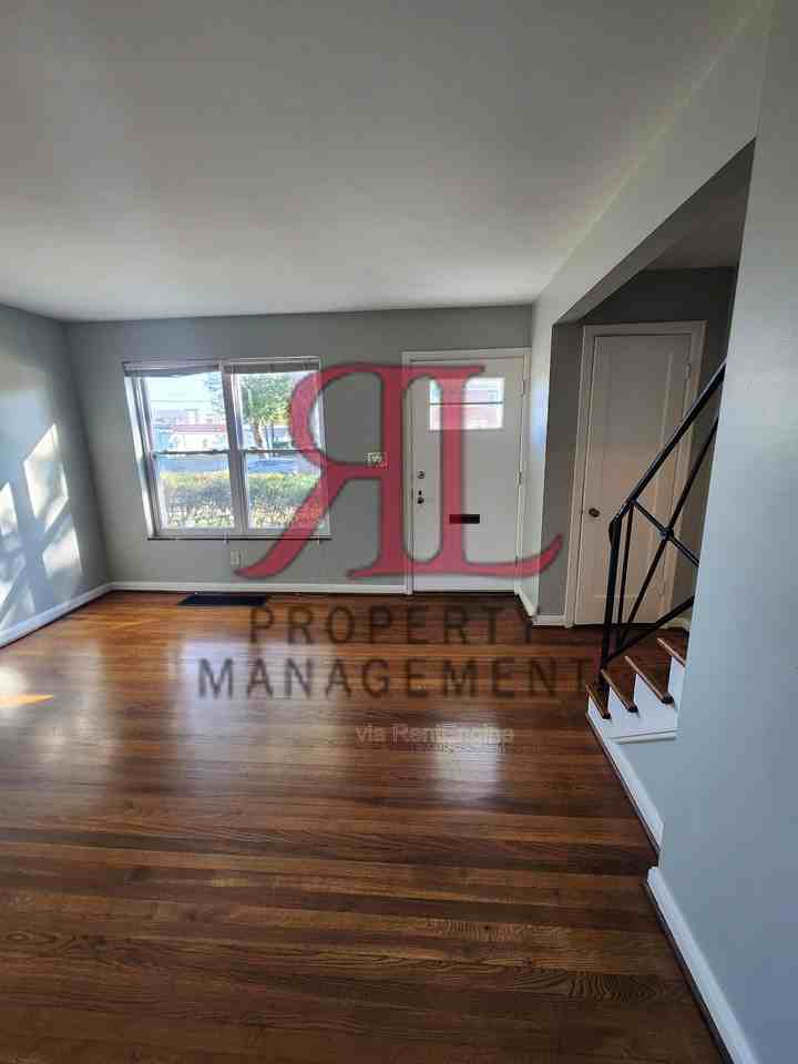 624 Chatham Rd - Photo 3 of 30