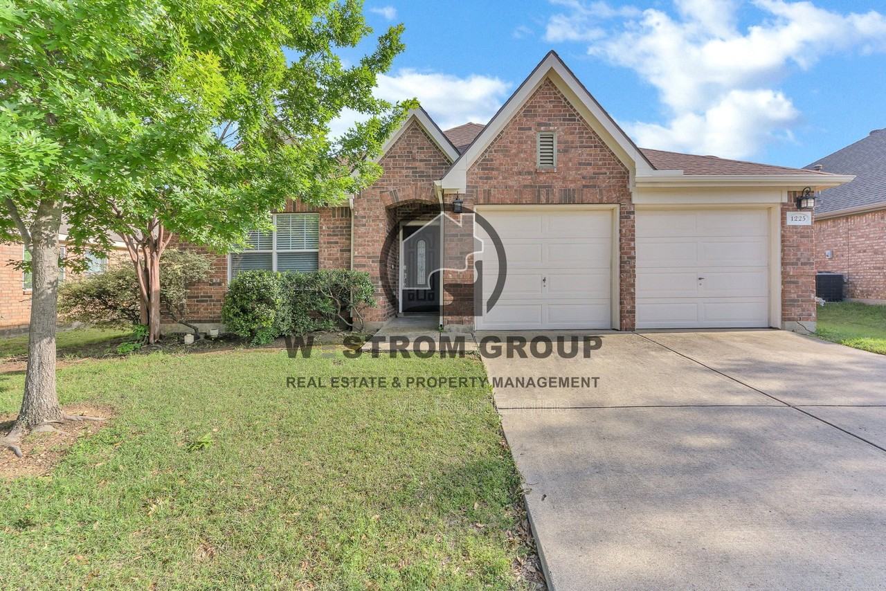 1225 Roping Reins Way - Photo 2 of 31