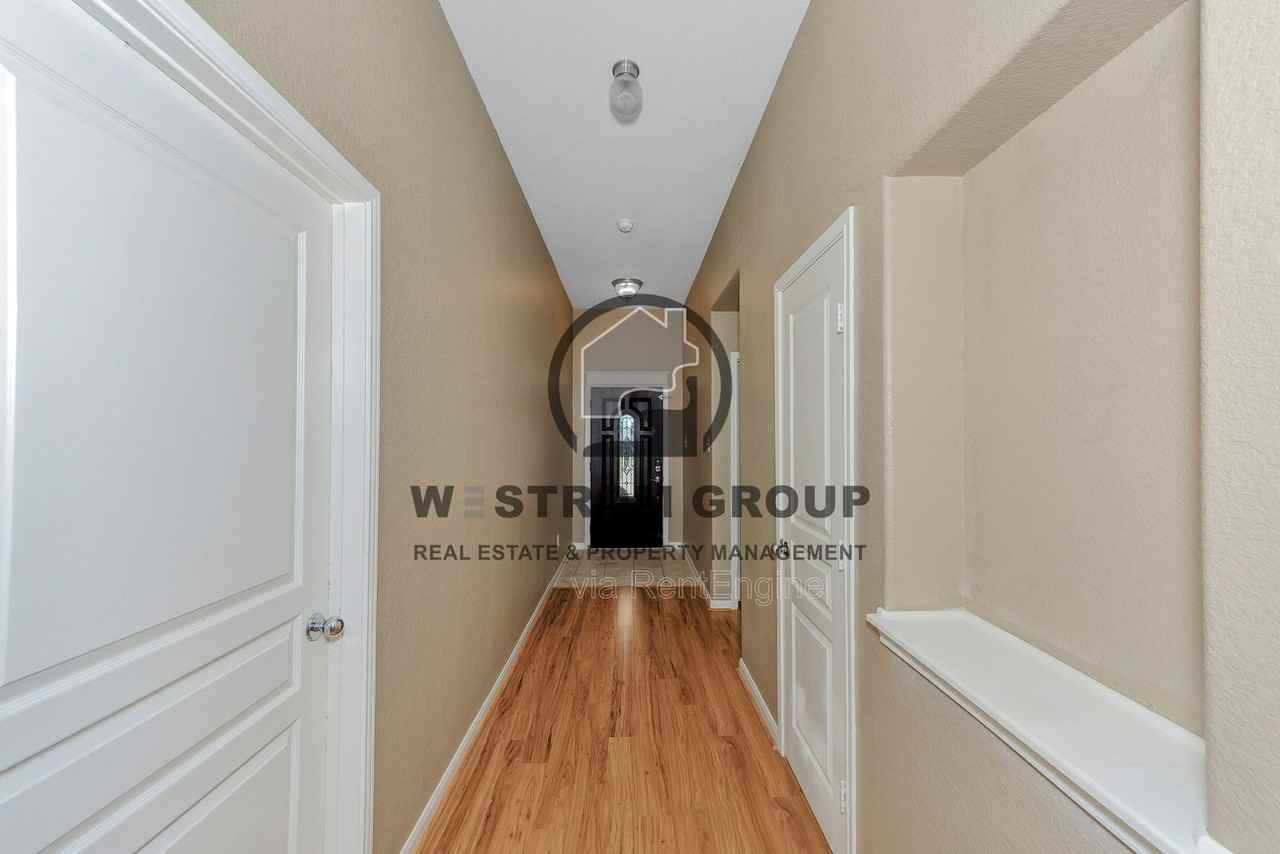 1225 Roping Reins Way - Photo 6 of 31