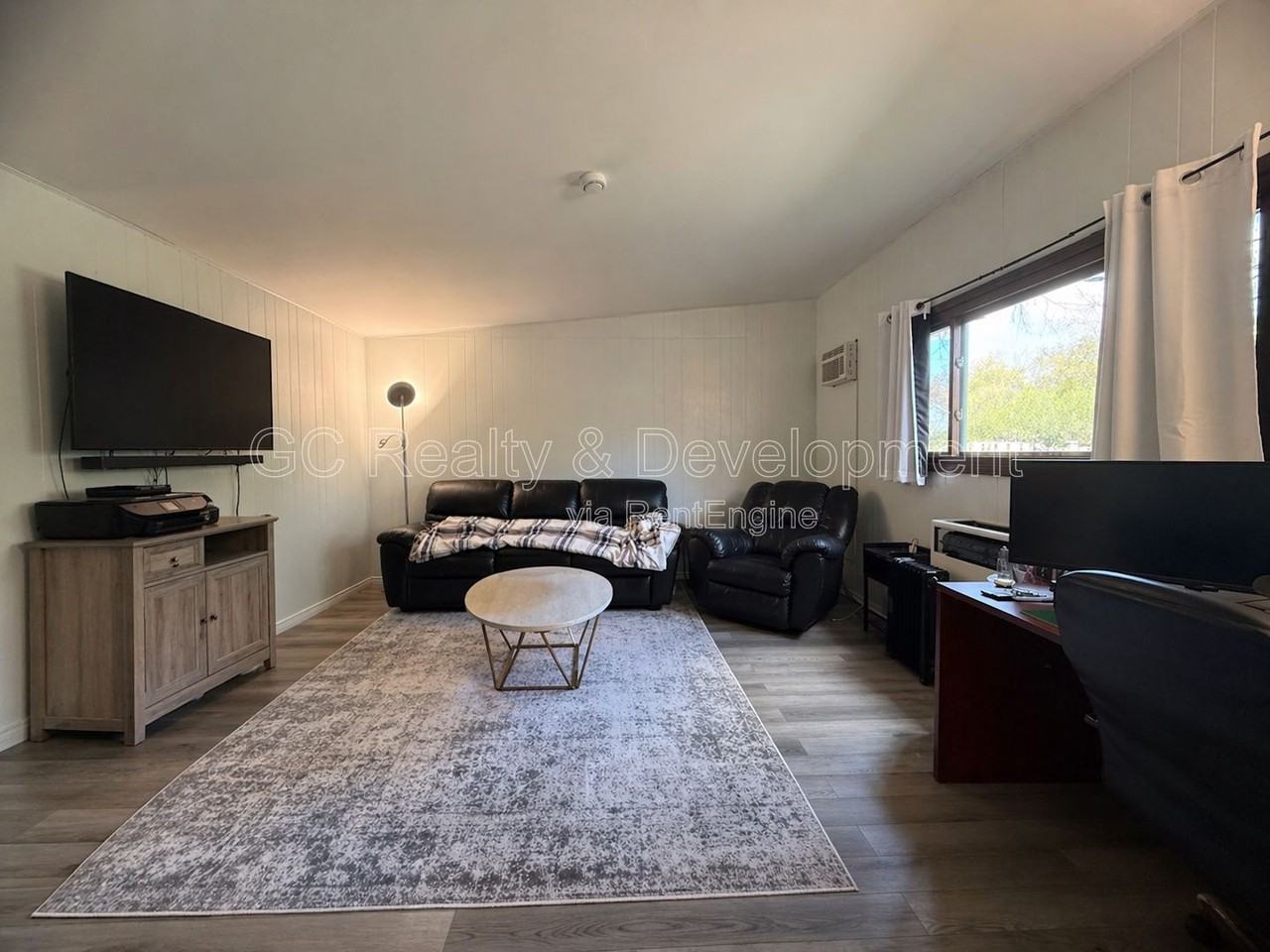 558 Mallard Ln - Photo 2 of 15