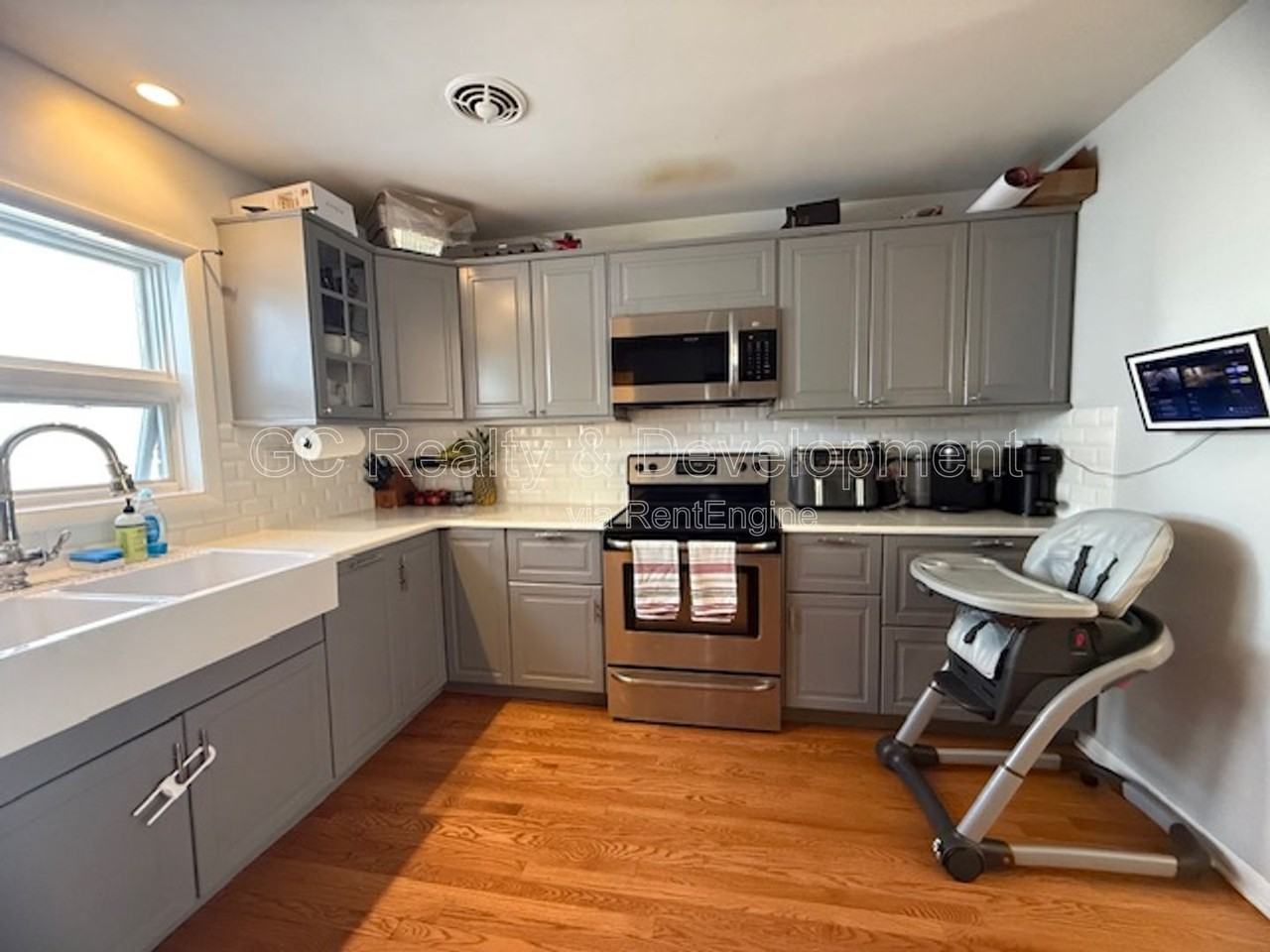 558 Mallard Ln - Photo 4 of 15