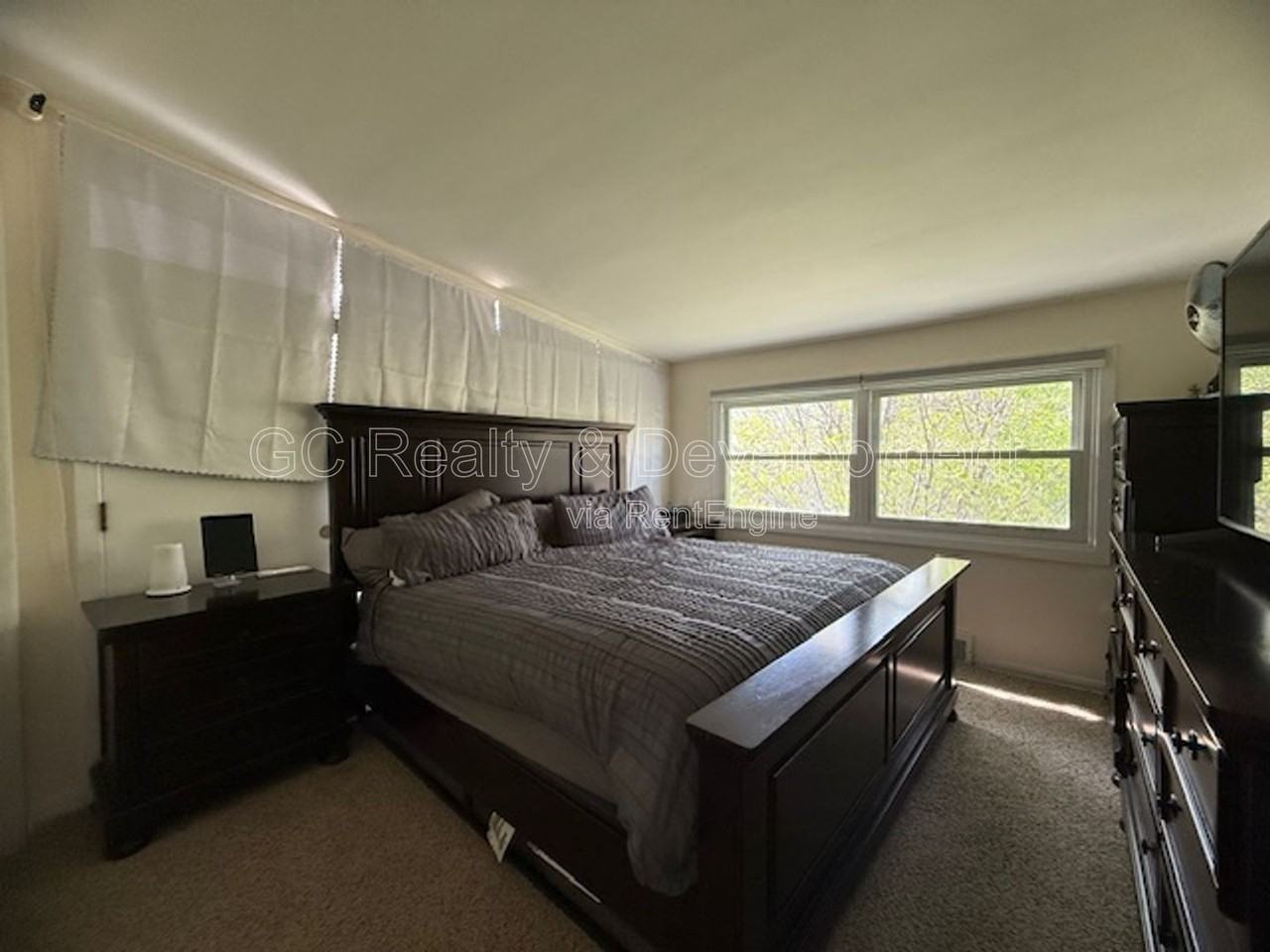 558 Mallard Ln - Photo 6 of 15