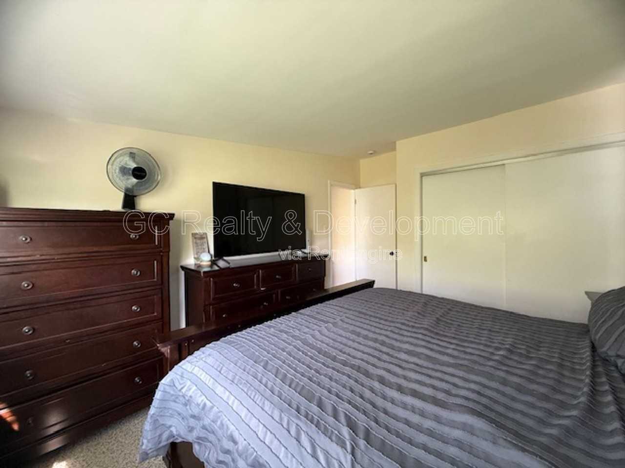 558 Mallard Ln - Photo 7 of 15