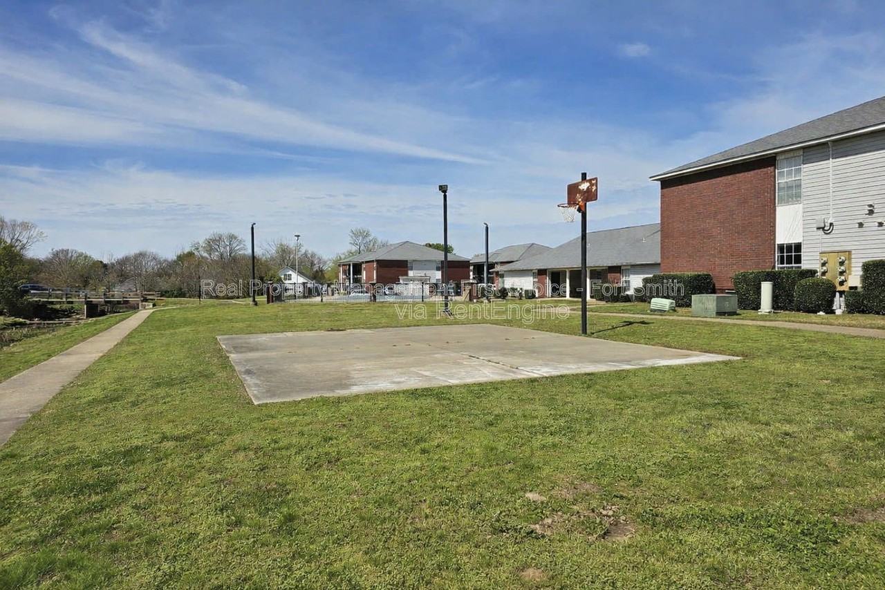 170 Cedar Creek Ct #5 - Photo 5 of 6