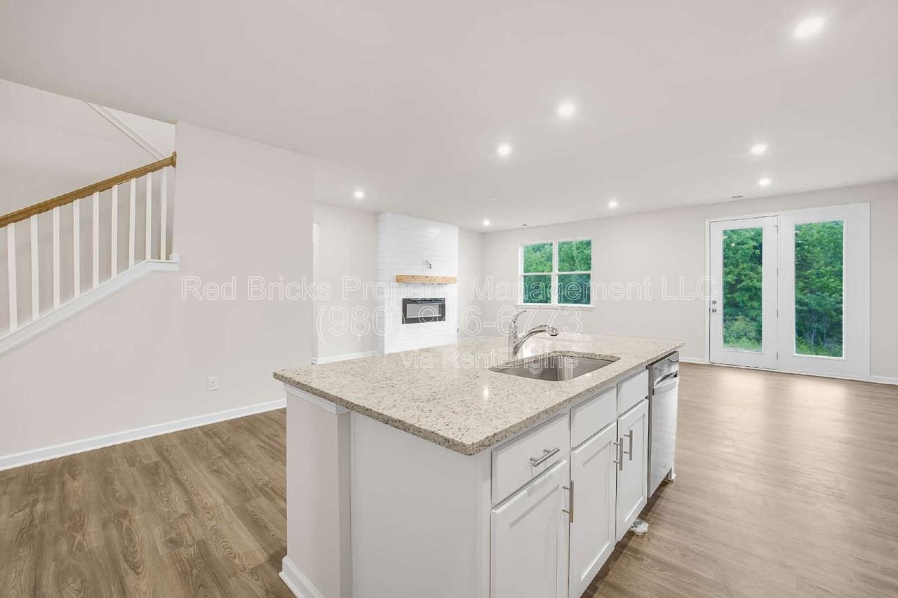 412 Wild Dove Ct - Photo 7 of 28