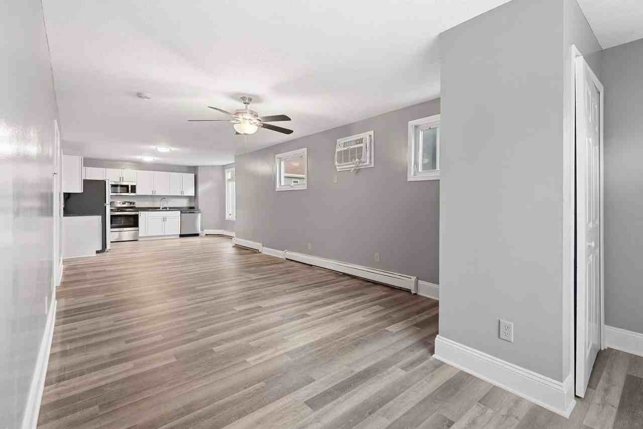 2407 Buchanan St Ne #1 - Photo 4 of 26