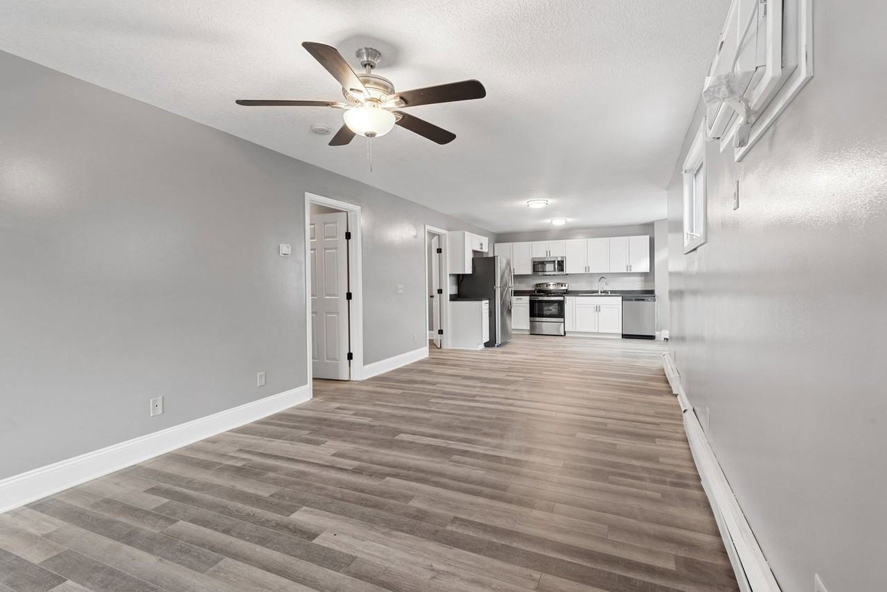 2407 Buchanan St Ne #1 - Photo 5 of 26