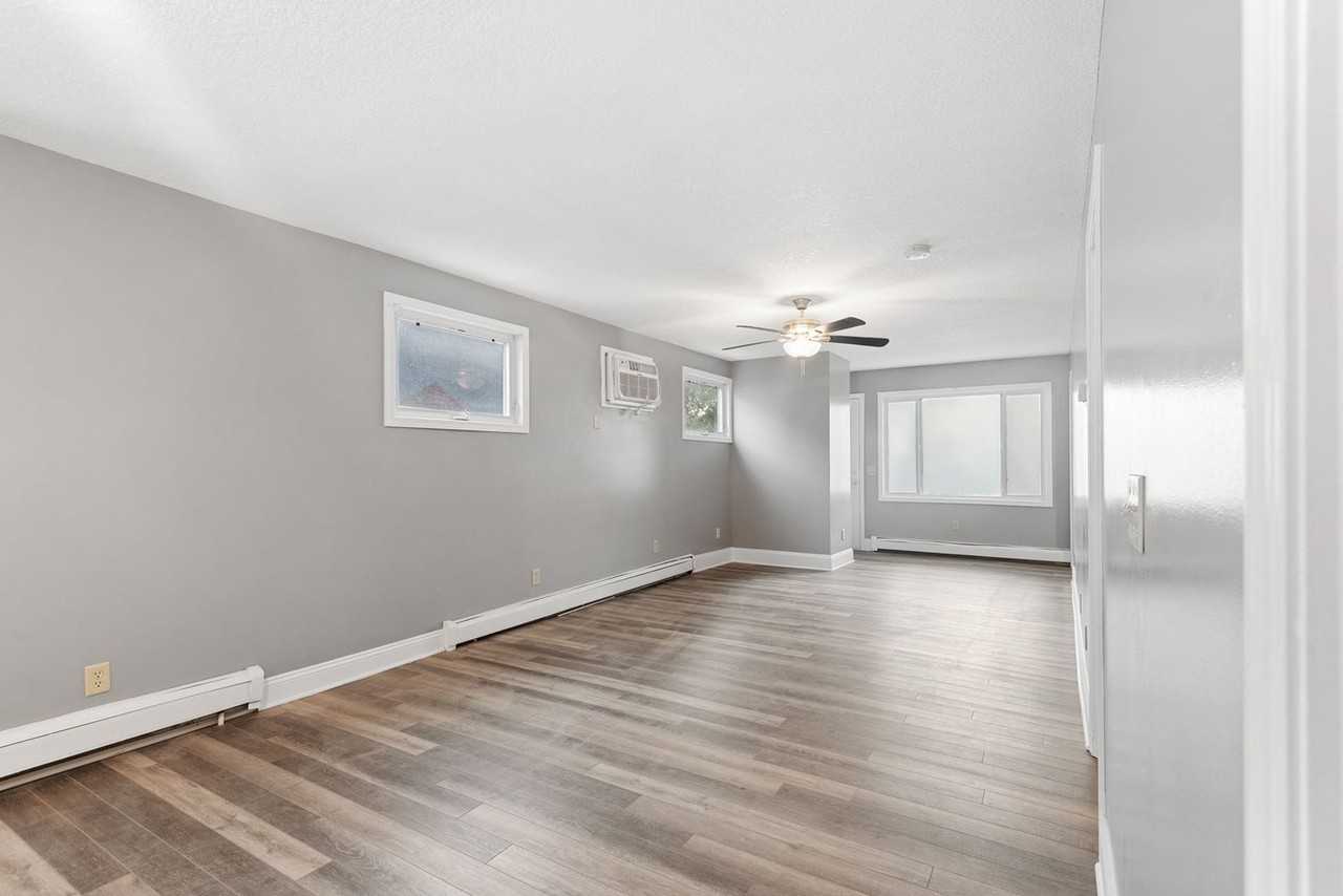 2407 Buchanan St Ne #1 - Photo 6 of 26