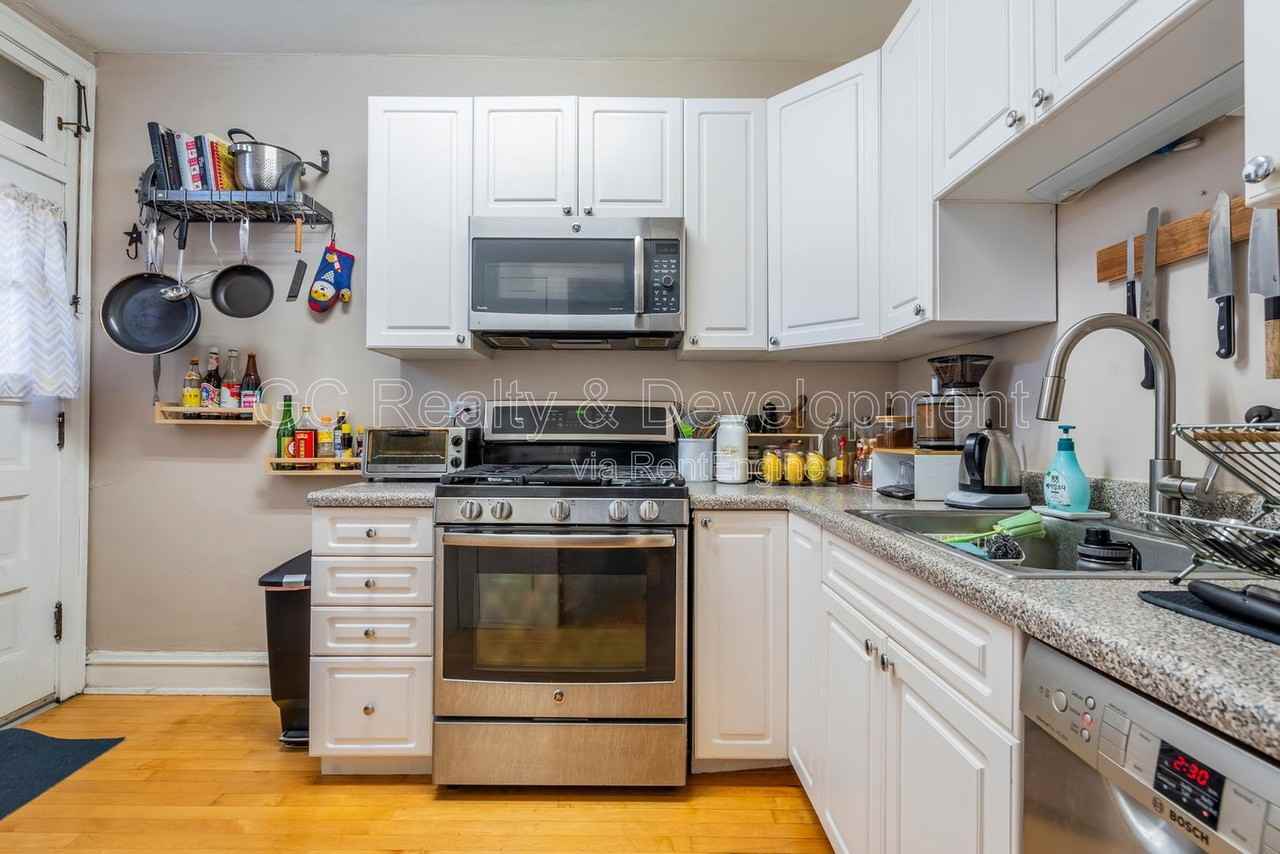 3649 N Kedvale Ave #1B - Photo 6 of 13