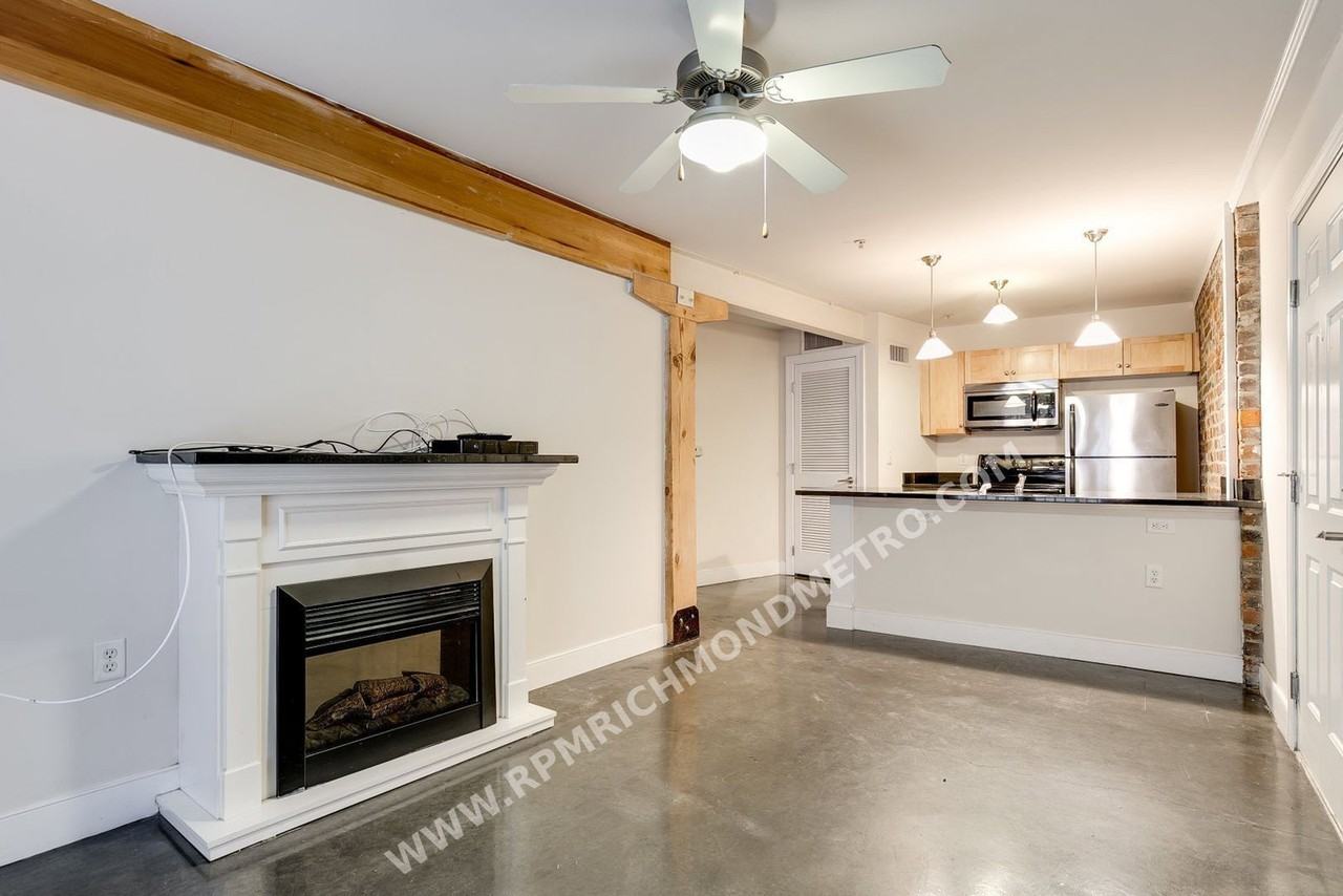 1321 1/2 E Main St #C01 - Photo 3 of 15