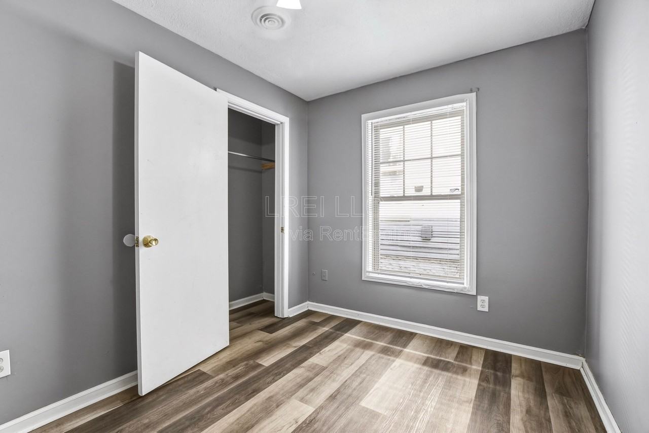 2931 Virginia Ave - Photo 3 of 12