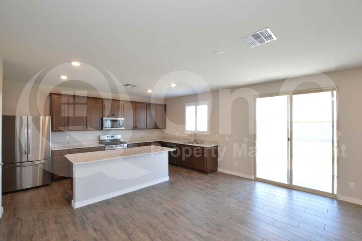 12351 W Kaler Dr - Photo 5 of 25