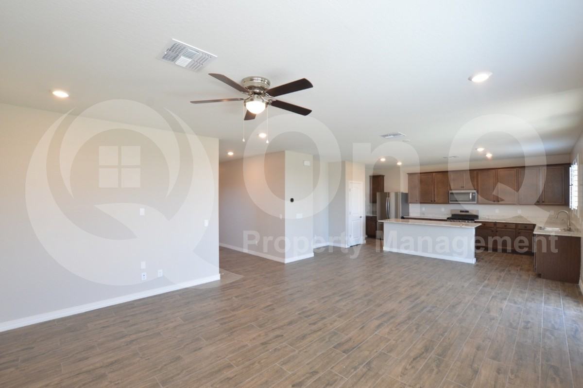 12351 W Kaler Dr - Photo 6 of 25