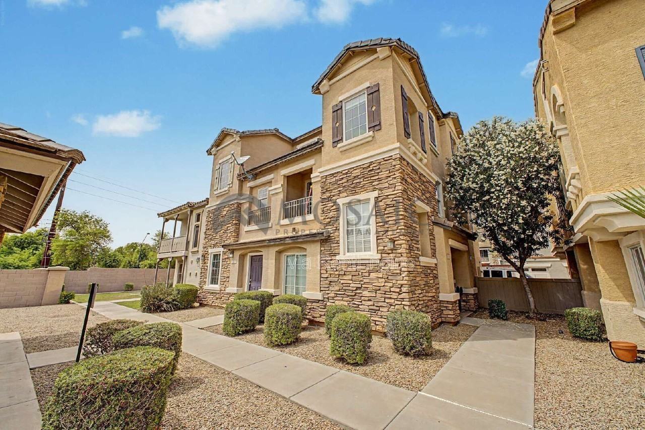 1384 S Sabino Dr - Photo 4 of 50