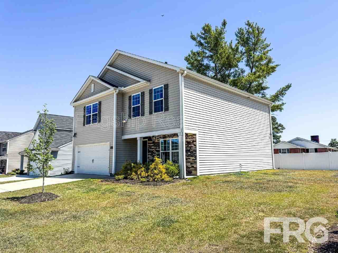 1313 Riverstone Dr - Photo 2 of 34