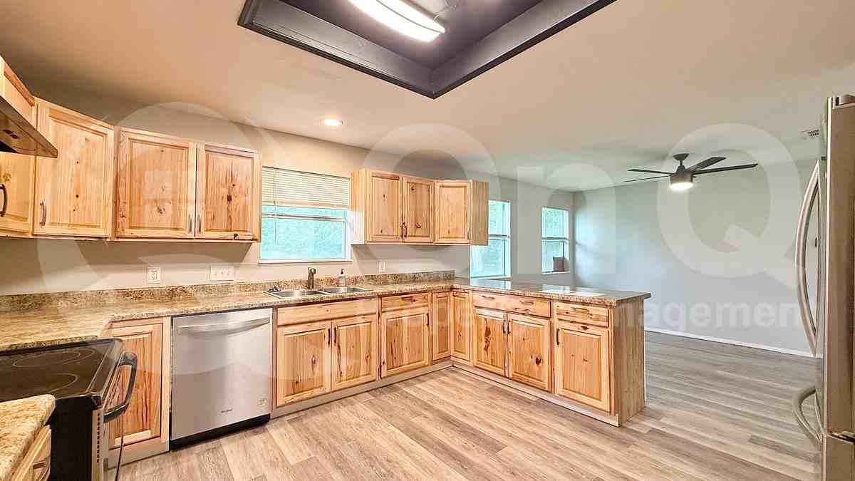 3767 Fm 963 - Photo 3 of 17