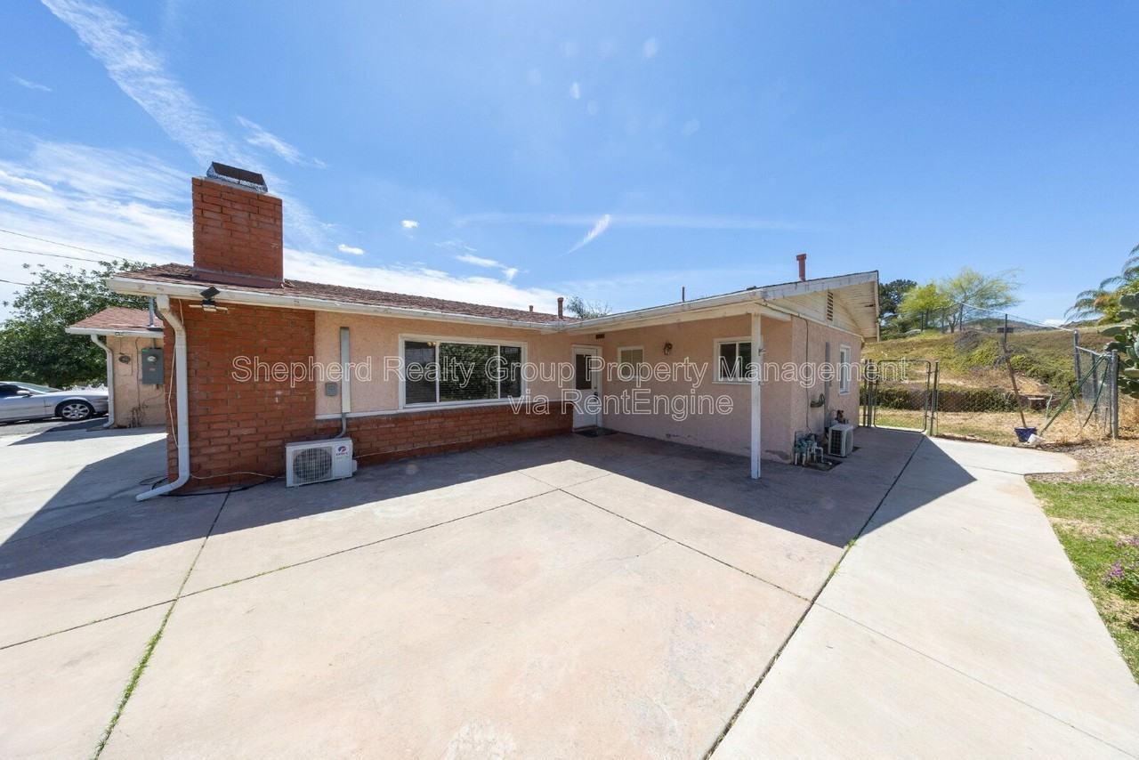 6574 Valley Dr #1 - Photo 2 of 25