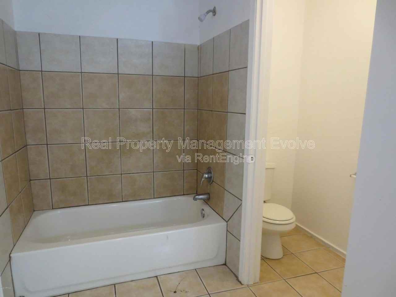 2950 E Mobile Ln - Photo 6 of 17