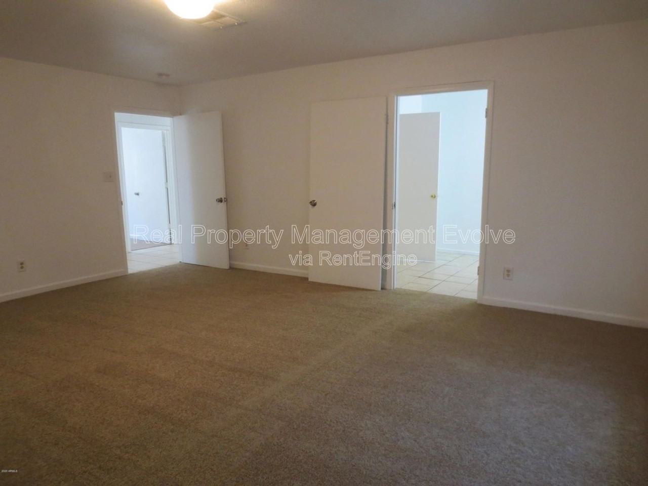 2950 E Mobile Ln - Photo 7 of 17