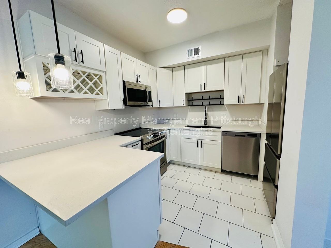 2121 Milligan Ave #3 - Photo 2 of 10