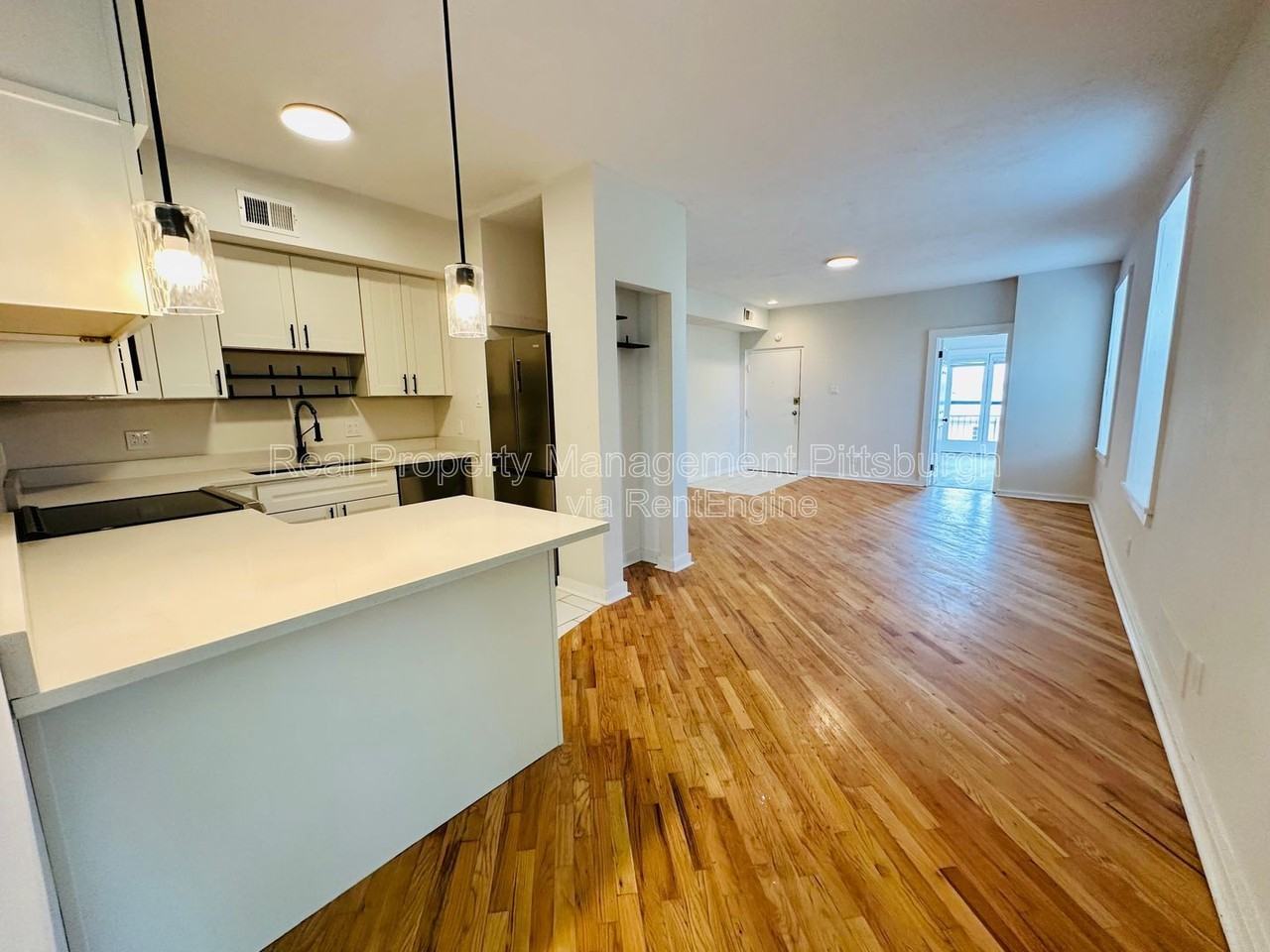 2121 Milligan Ave #3 - Photo 4 of 10