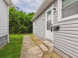 featured image of 838 S Jones St #B