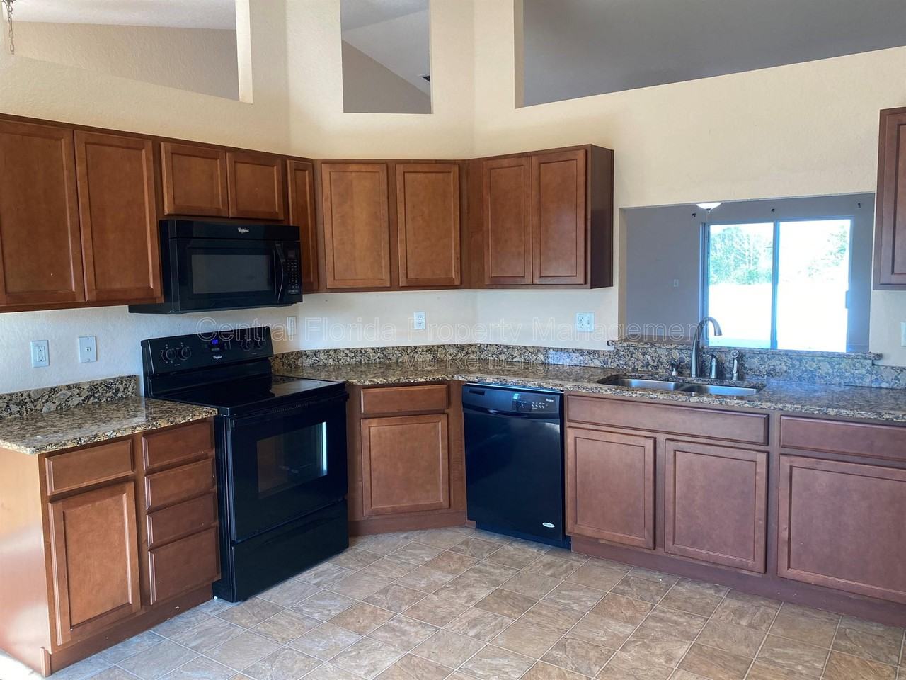 250 Highland Meadows Ct - Photo 5 of 27