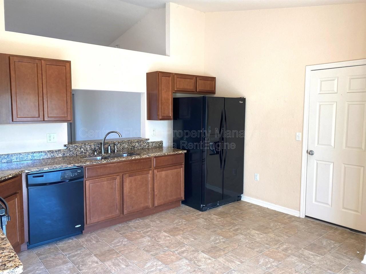 250 Highland Meadows Ct - Photo 6 of 27