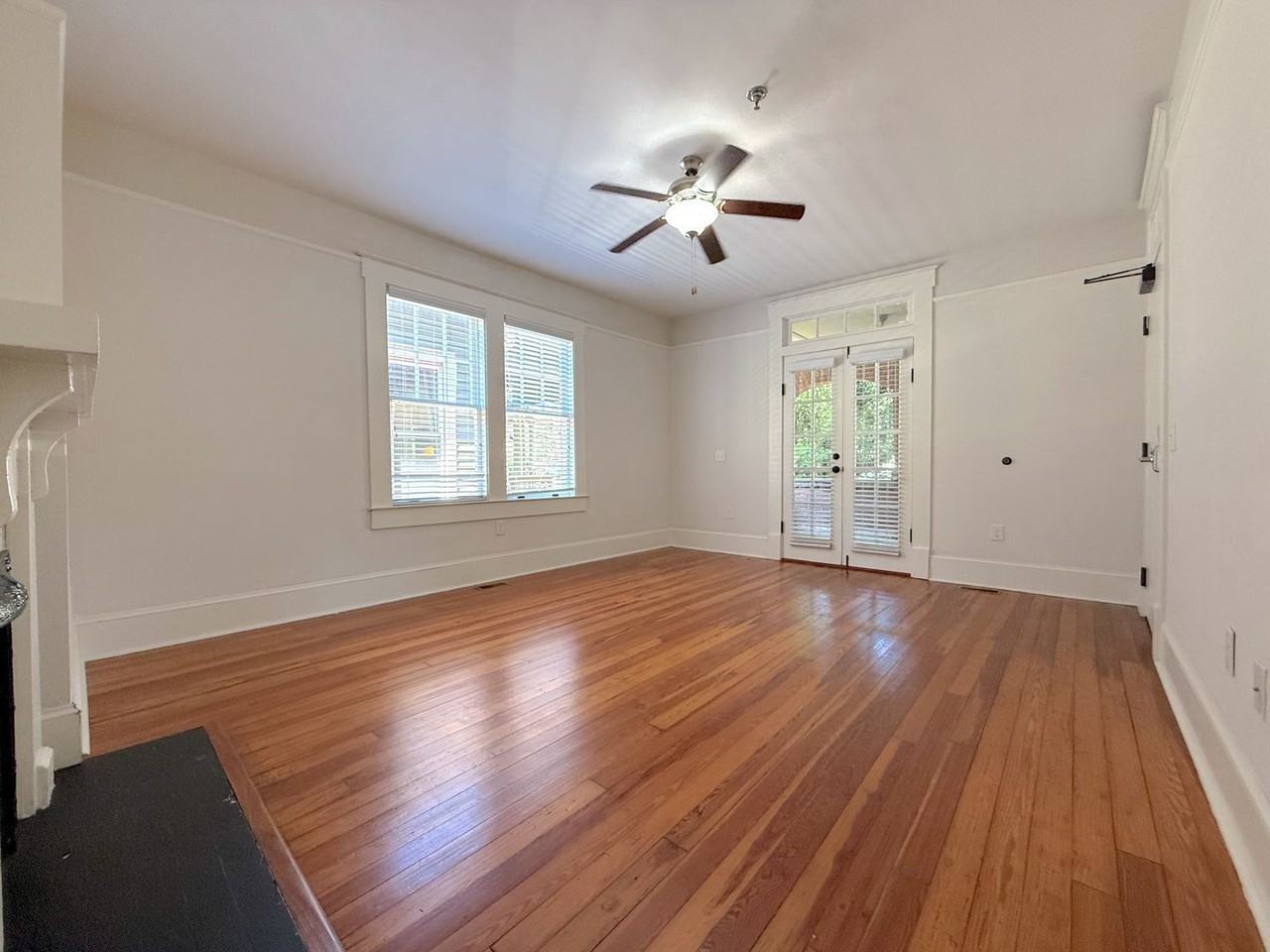 1268 College St #1 - Photo 3 of 13