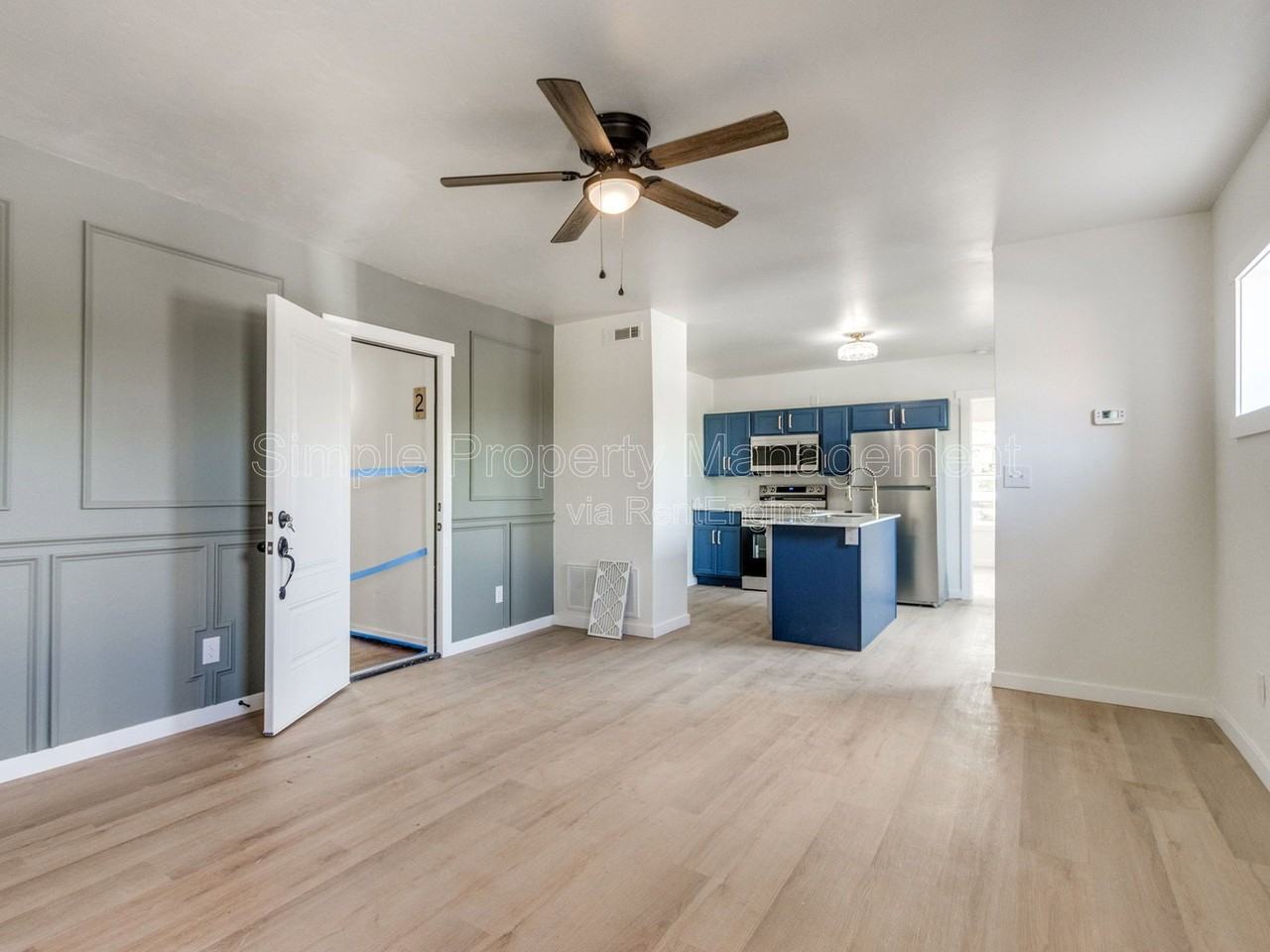 814 W Hill St #2 - Photo 3 of 11