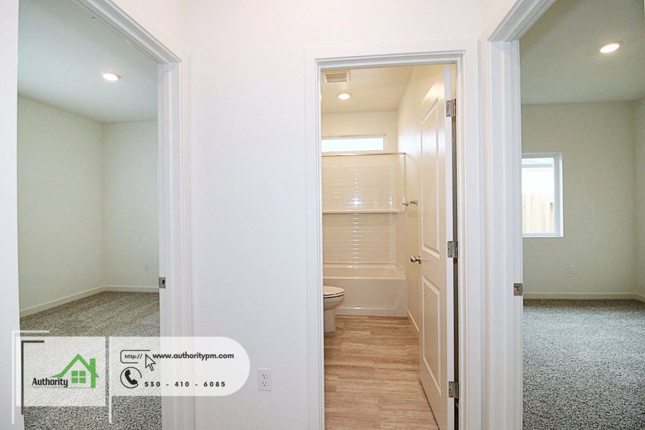 Hopkins Ave - Photo 5 of 24