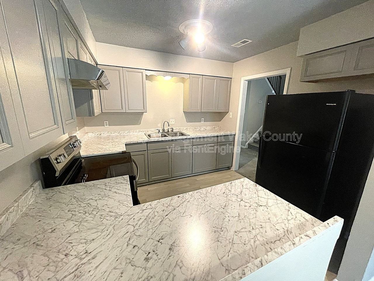 4702 Walden Pond Dr #D - Photo 3 of 29