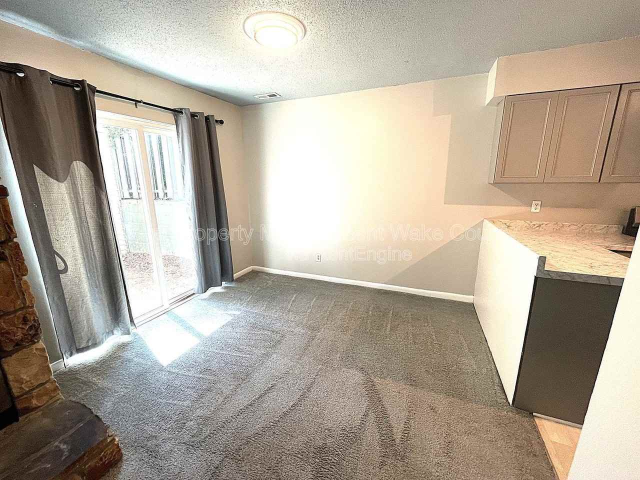 4702 Walden Pond Dr #D - Photo 5 of 29