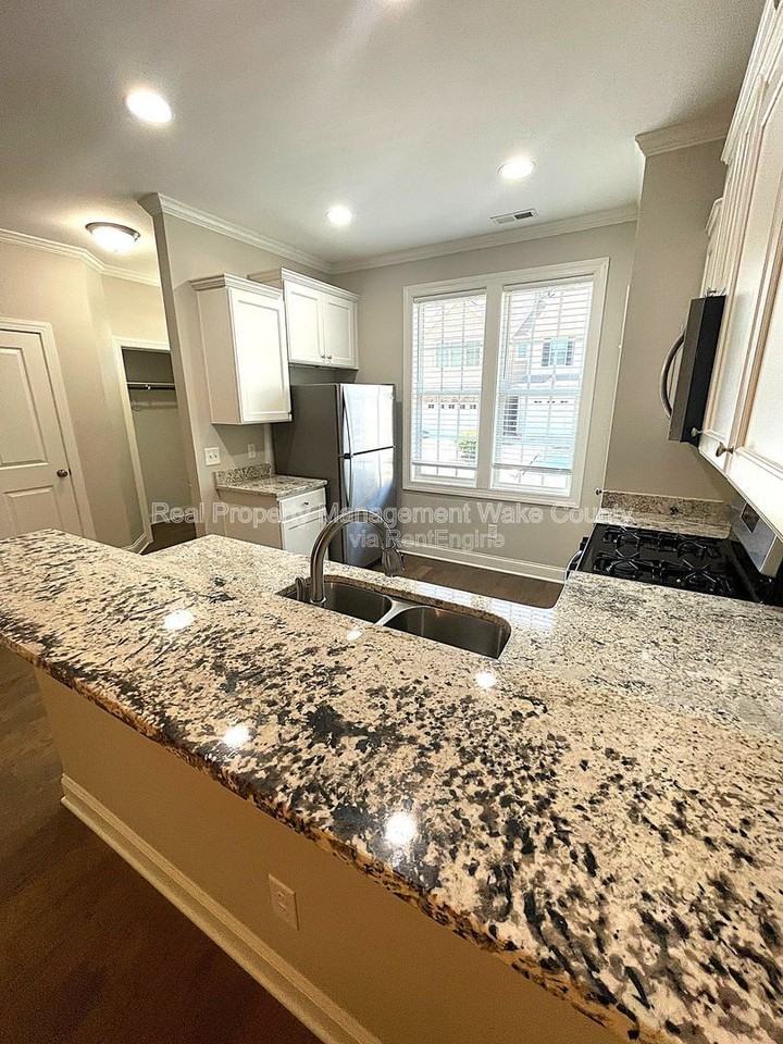 139 Cobalt Creek Way - Photo 2 of 26