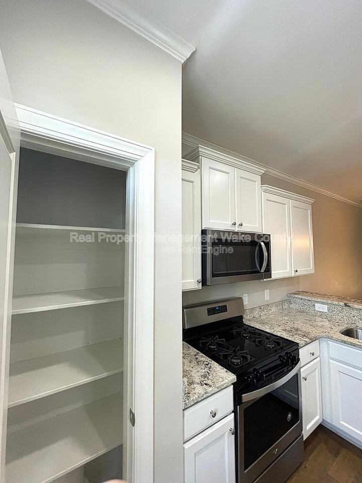 139 Cobalt Creek Way - Photo 7 of 26