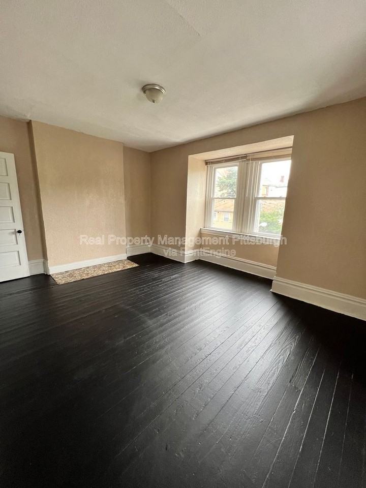 218 Kearsarge St #2 - Photo 3 of 11