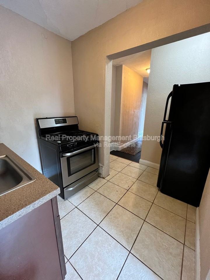 218 Kearsarge St #2 - Photo 6 of 11