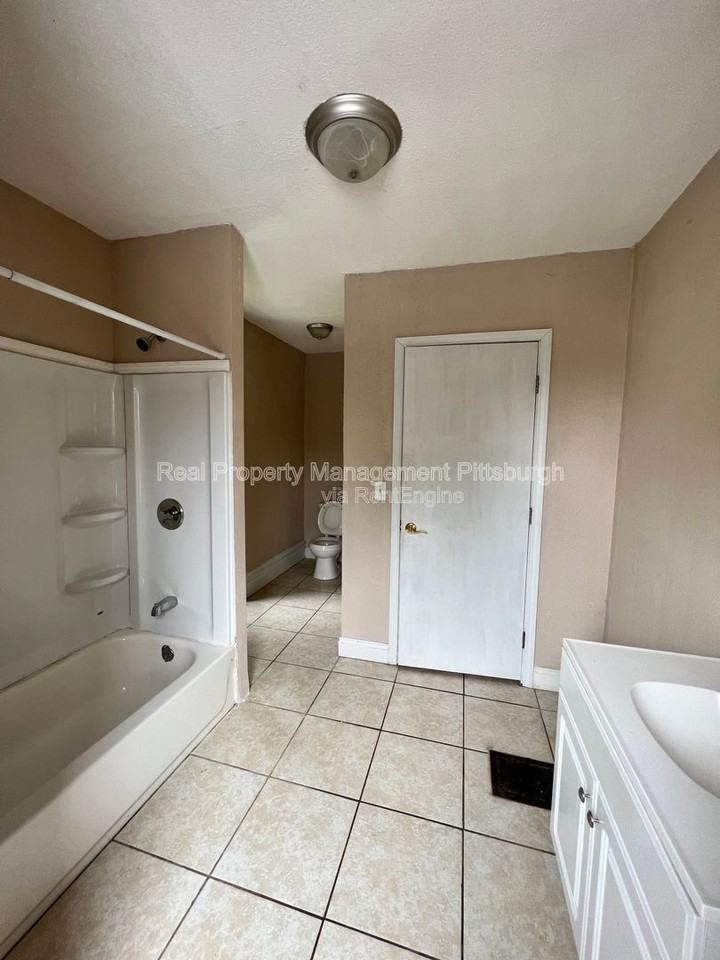 218 Kearsarge St #2 - Photo 7 of 11