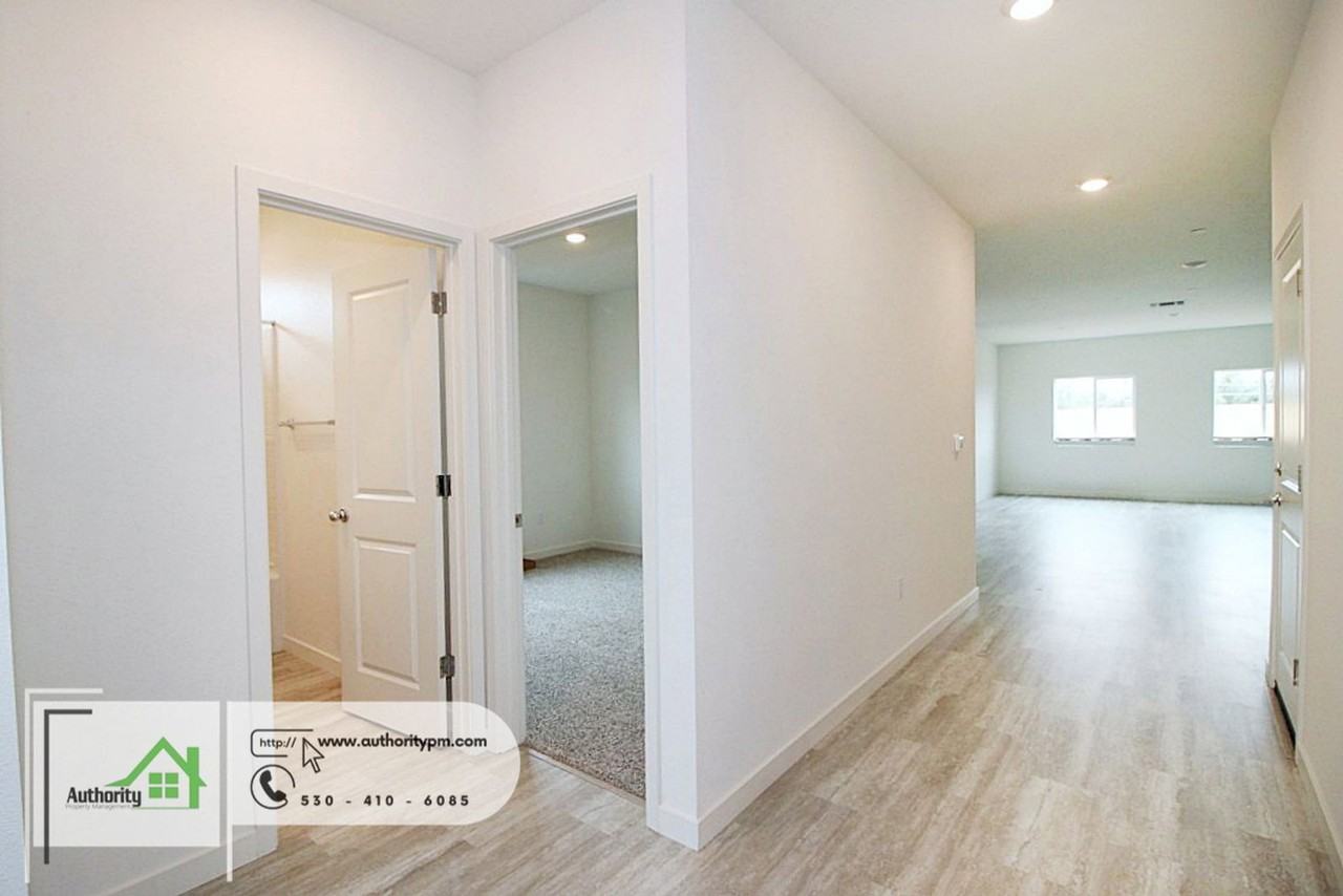 2901 Hopkins Ave - Photo 4 of 21