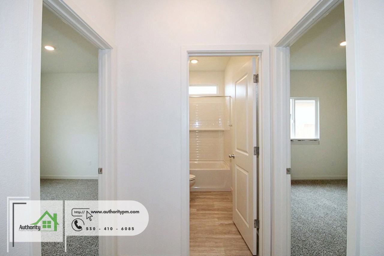 2901 Hopkins Ave - Photo 5 of 21